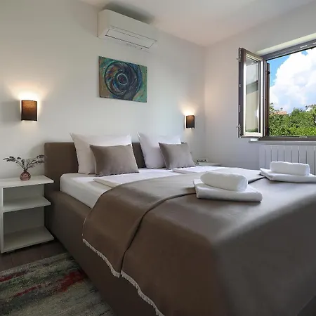 Apartament Kalinda *